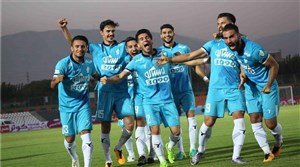 پیکان با سه بازیکن دیگر تمدید کرد