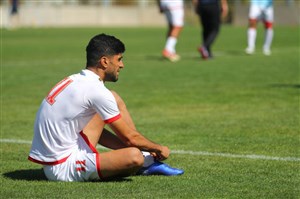 یک بازیکن بلاتکلیف در میان لیست تیمملی