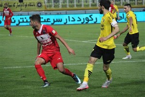 کیانی بازوبند را به پاپی سپرد