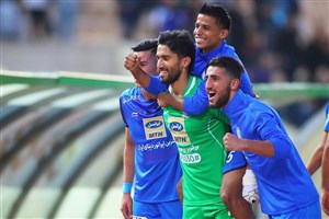جوانهای استقلال پشت سر گلر جوان