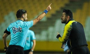 الهویی مرد اول نیمکت سپاهان مقابل شاهین