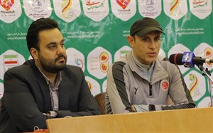 خلعتبری مغز تیم ما است؛/ گل محمدی: مشکل داریم، حتی در حد توپ تمرین!