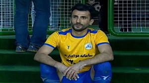 بیژن: خودم را زمین انداختم تا اعتراض کنم