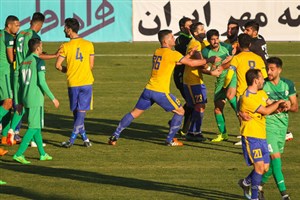 اشتباهات داوری در دیدار ذوب آهن - نفت مسجد سلیمان