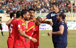 فولاد۲-پرسپولیس ۱؛قهرمان در دام امپراتور