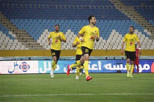 گل قربانی به سپیدرود روی اشتباه عجیب دروازه بان
