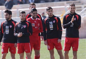 سوم فروردین؛ اولین تمرین پرسپولیس در ۹۸