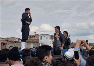 سردار آزمون؛ گلزنی با چکمه سفید