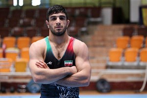 وزن به وزن با مدعیان طلای کشتی جهان/ کامران قاسمپور پنجه در پنجه با کوه عضله