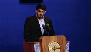 حسن یزدانی با دانشگاه وارد لیگ کشتی میشود؟