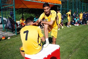 شجاع: سرتان به کار خودتان باشد