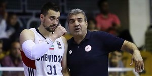 اسلامی یک فصل دیگر سرمربی شیمیدر باقی ماند