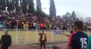 شادی بازیکنان قشقایی بعد از برد پرگل مقابل مس