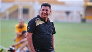قلعه نویی: وقت تلف کنم، روز مرگ مربیگریام است