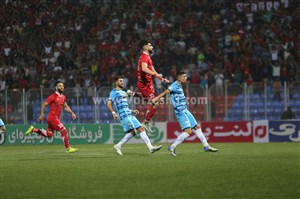 چمن استادیوم شهید وطنی طبیعی میشود