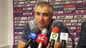 نشست مطبوعاتی ساکت الهامی مربی ماشینسازی