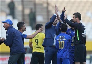 مدیرعامل استقلال، زاهدیفر را متهم کرد