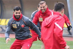 راه حل کالدرون برای سه مدافع بینالمللی