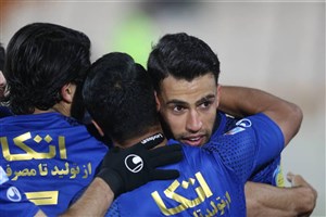 نمایش جذاب یک نیمهای استقلال در آزادی
