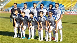 گل گهر بعد از ده بازی استقلال را متوقف کرد