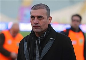 نشست خبری ویسی قبل از دیدار پیکان برابر فولاد