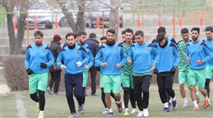 کاروان نساجی با ۷ ساعت تاخیر به تبریز رسید