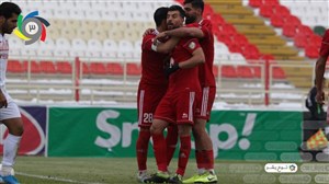 امیدوارم تراکتور به صدر جدول لیگ برتر برود