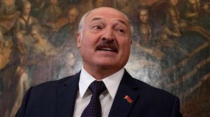 اینجا کسی از کرونا نمیگوید، پس فوتبال ادامه دارد!