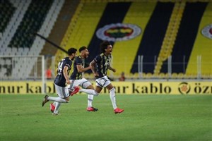 صیادمنش برد فنرباغچه را تماشا کرد!