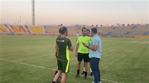 داوران بازی پارس - استقلال وارد ورزشگاه شدند