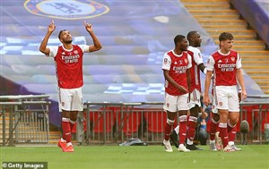آرسنال 2 - 1 چلسی؛ میراث آرسن ونگر حفظ شد
