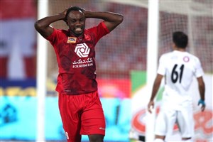 پرسپولیس 0- ذوب 1؛ سنگ تمام در خراب کردن جشن!