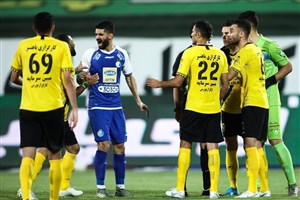 استقلال بدون محروم در نیمهنهایی