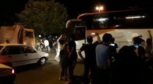 کارناوال شادی در رفسنجان؛جشن بازیکنان در اتوبوس ویژه