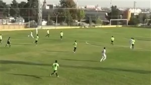 گلزیبای رزاقپور بازیکن ماشینسازی در دیدار دوستانه برابر پیکان
