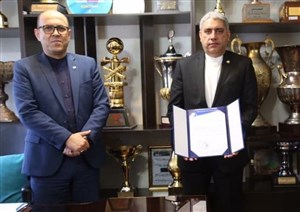 معاون باشگاه استقلال رفت