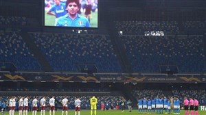 ادای احترام بازیکنان ناپولی به مارادونا (عکس)