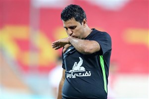 مظفری زاده: بازیکن پرسپولیس باید اخراج می شد