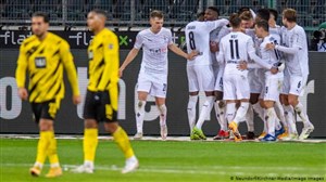 همه موافقند؛ دفاع دورتموند افتضاح است!