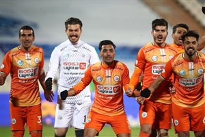 تصاویری از غم و شادی در ورزشگاه آزادی