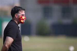 اعتراض آذری به پخش نشدن دیدار فولاد!