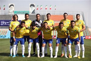 نفت در انتظار مجوز دو بازیکن برای جدال پرسپولیس