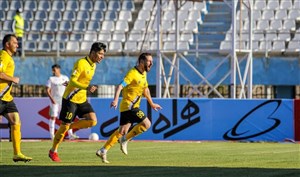سه سپاهانی در آستانه محرومیت از نبرد با پرسپولیس