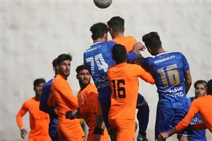 استقلال باخت، قهرمانی به تعویق افتاد