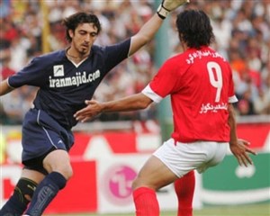 تلاش نافرجام رحمتی برای دریبل ستاره پرسپولیس (عکس)