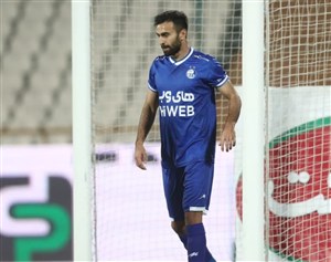 مهاجم استقلال عزادار شد