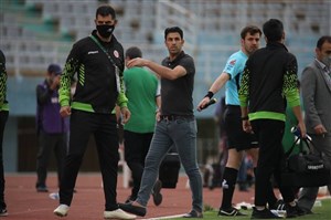 کنایه بادامکی به اسم تیم مشهدی در بازیهای پخش زنده
