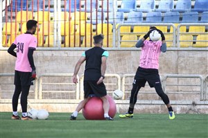 پرسپولیس مقابل صنعت نفت به میدان میرود