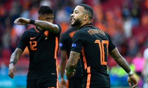 هلند 3 - 0 مقدونیه؛ تیم دی بوئر مدعی قهرمانی است