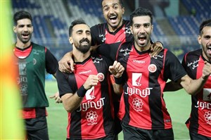قاسمینژاد گلهای خود را دو رقمی کرد (عکس)